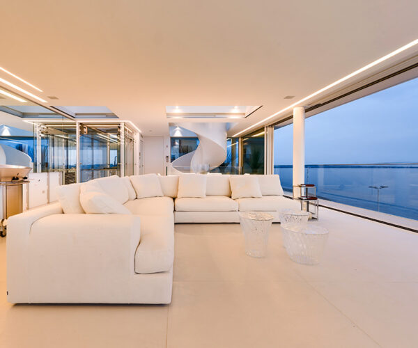 HOUSE BOAT (2)